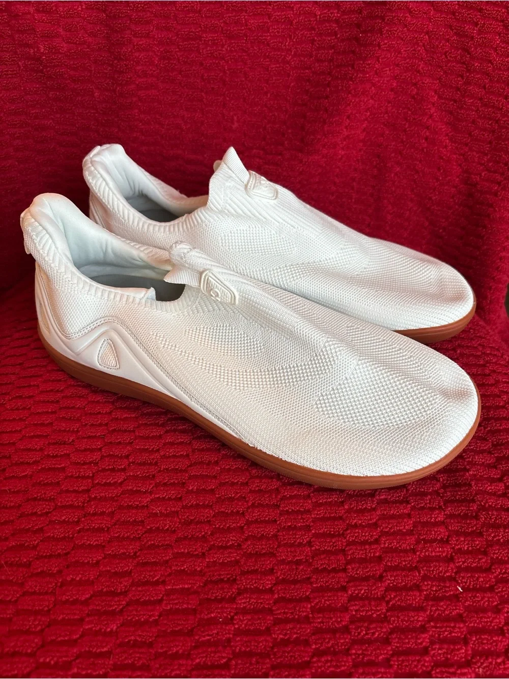 Source Unknown White Knit Slip-On Loafers with Gum Sole